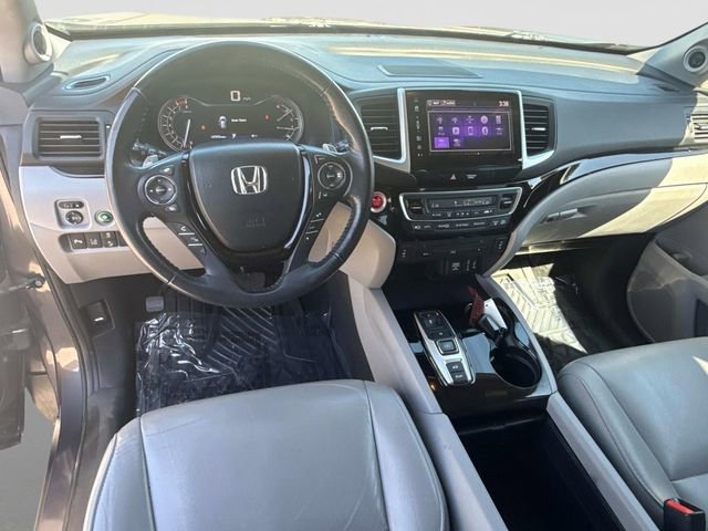 Used 2017 Honda Pilot Touring image 18