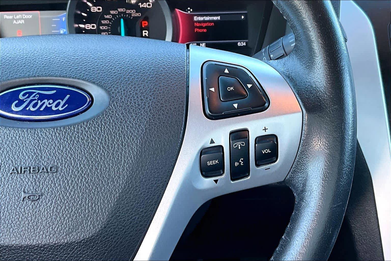 Used 2015 Ford Explorer XLT w/ Equipment Group 202B FWD image 24