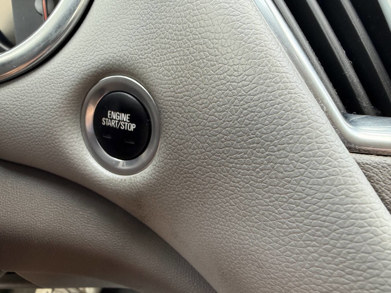 Used 2019 Chevrolet Malibu Premier image 15