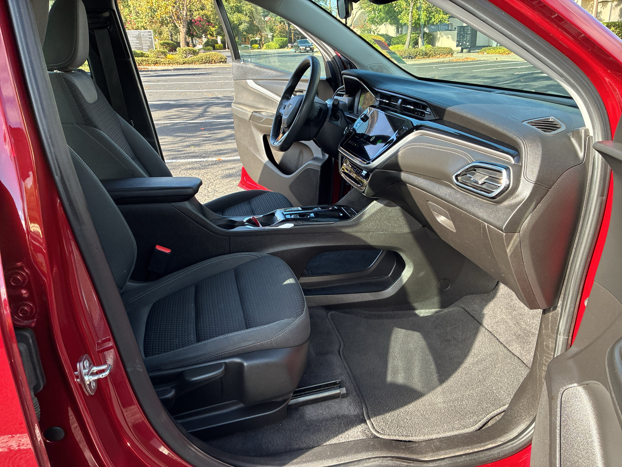 Used 2022 Chevrolet Bolt EUV LT FWD image 46