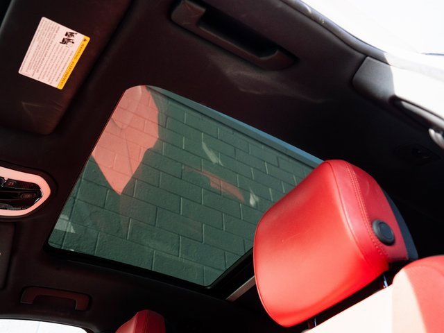 Certified 2018 Porsche Macan image 29