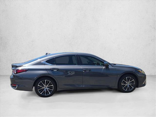 Used 2025 Lexus ES 300h w/ Premium Package FWD image 4