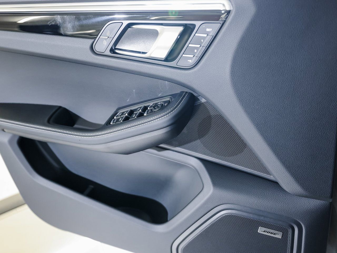 New 2026 Porsche Macan S image 23