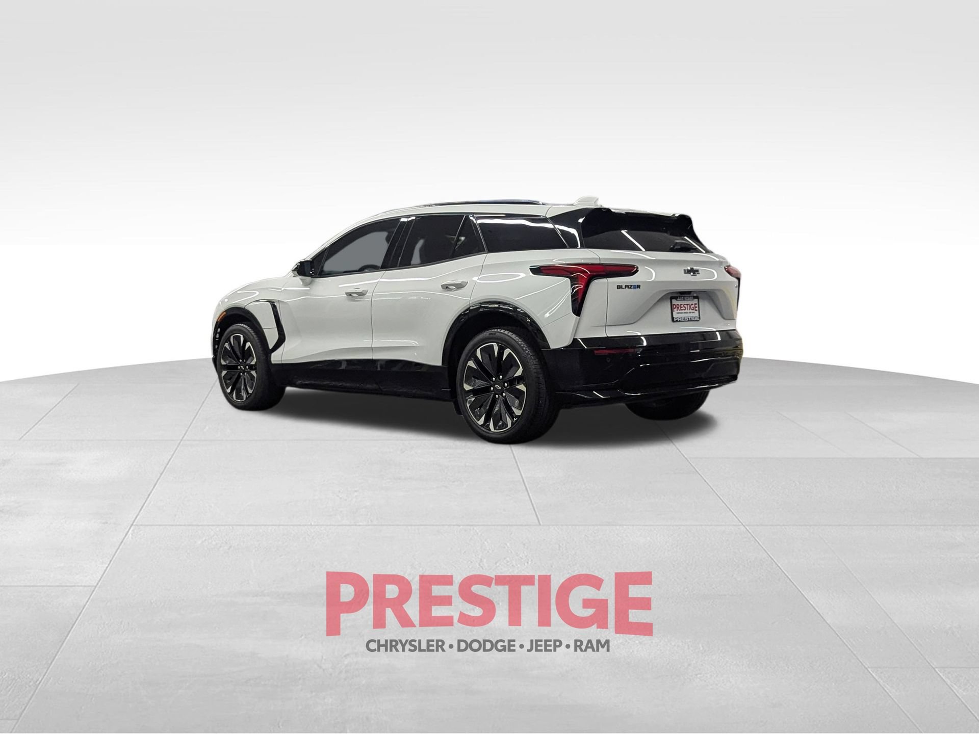 Used 2024 Chevrolet Blazer EV RS RWD image 13