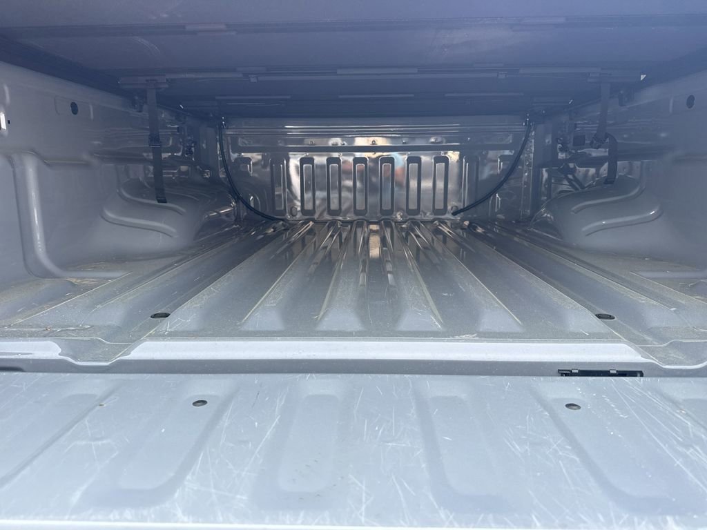 Used 2025 Nissan Frontier PRO-4X image 18