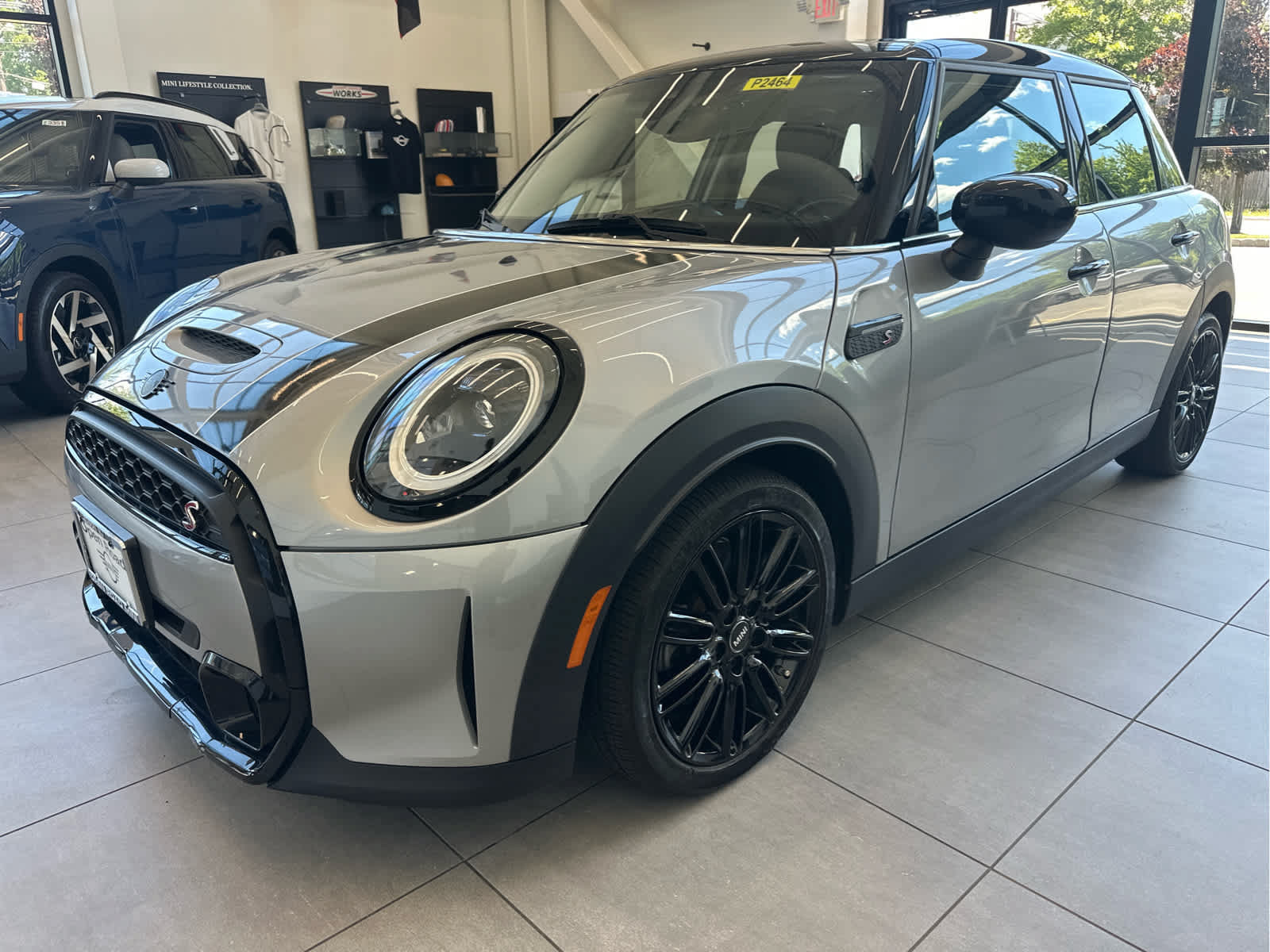 Used 2024 MINI Cooper S FWD image 1