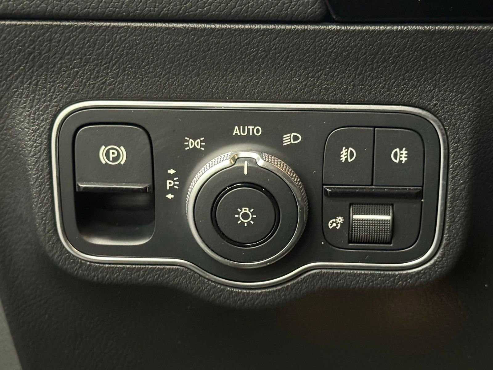 Certified 2023 Mercedes-Benz GLA 250 image 28