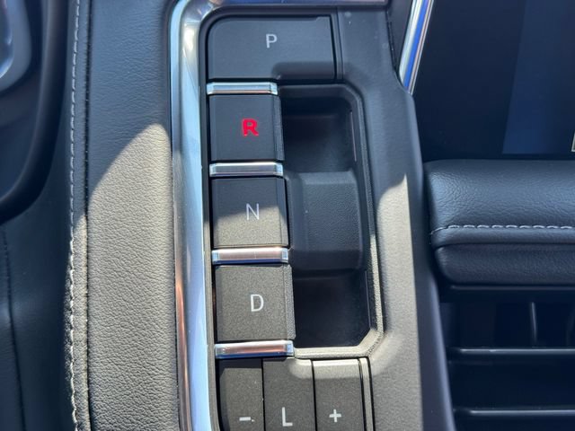 Certified 2023 Chevrolet Tahoe Z71 w/ Luxury Package AWD/4WD image 19