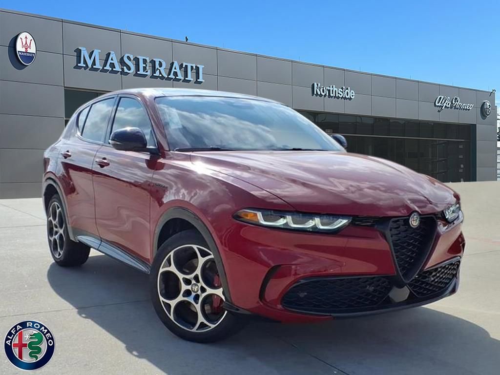 New 2025 Alfa Romeo Tonale Veloce w/ Premium Package AWD/4WD image 1
