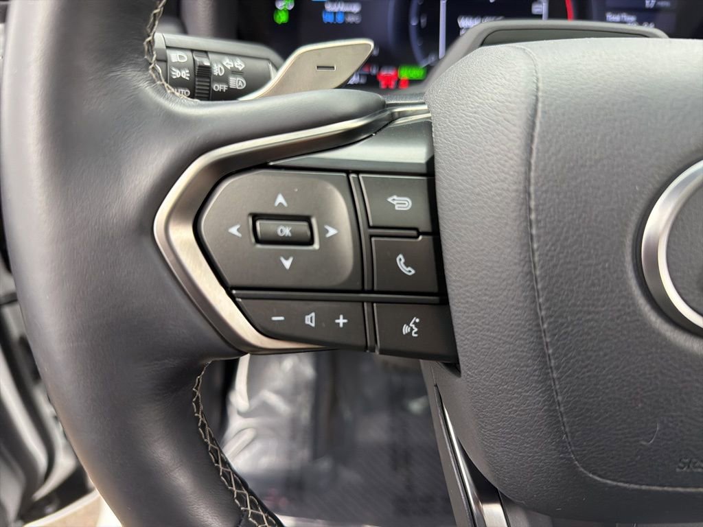 Used 2025 Lexus LX 700h Overtrail AWD/4WD image 15