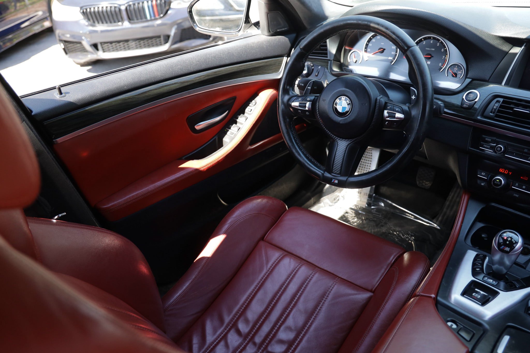 Used 2016 BMW M5 RWD image 25