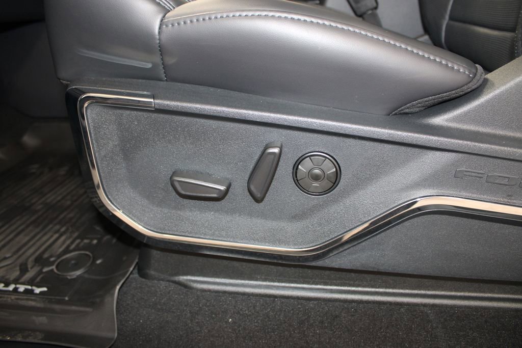 New 2026 Ford F250 Platinum image 18