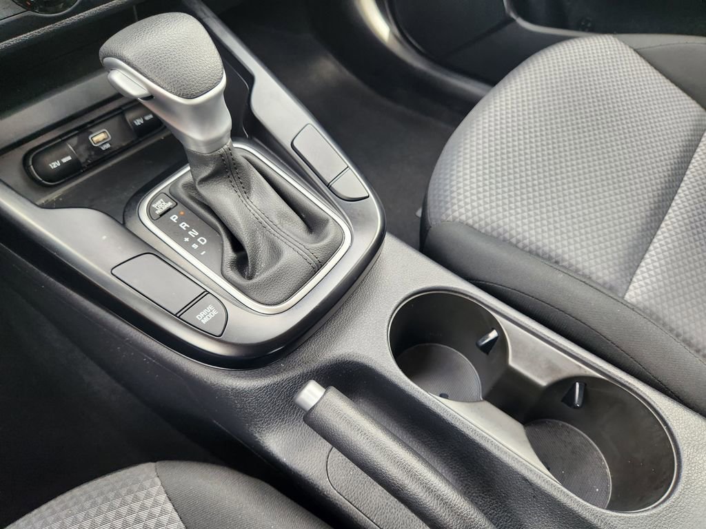 Certified 2025 Kia Soul LX FWD image 9