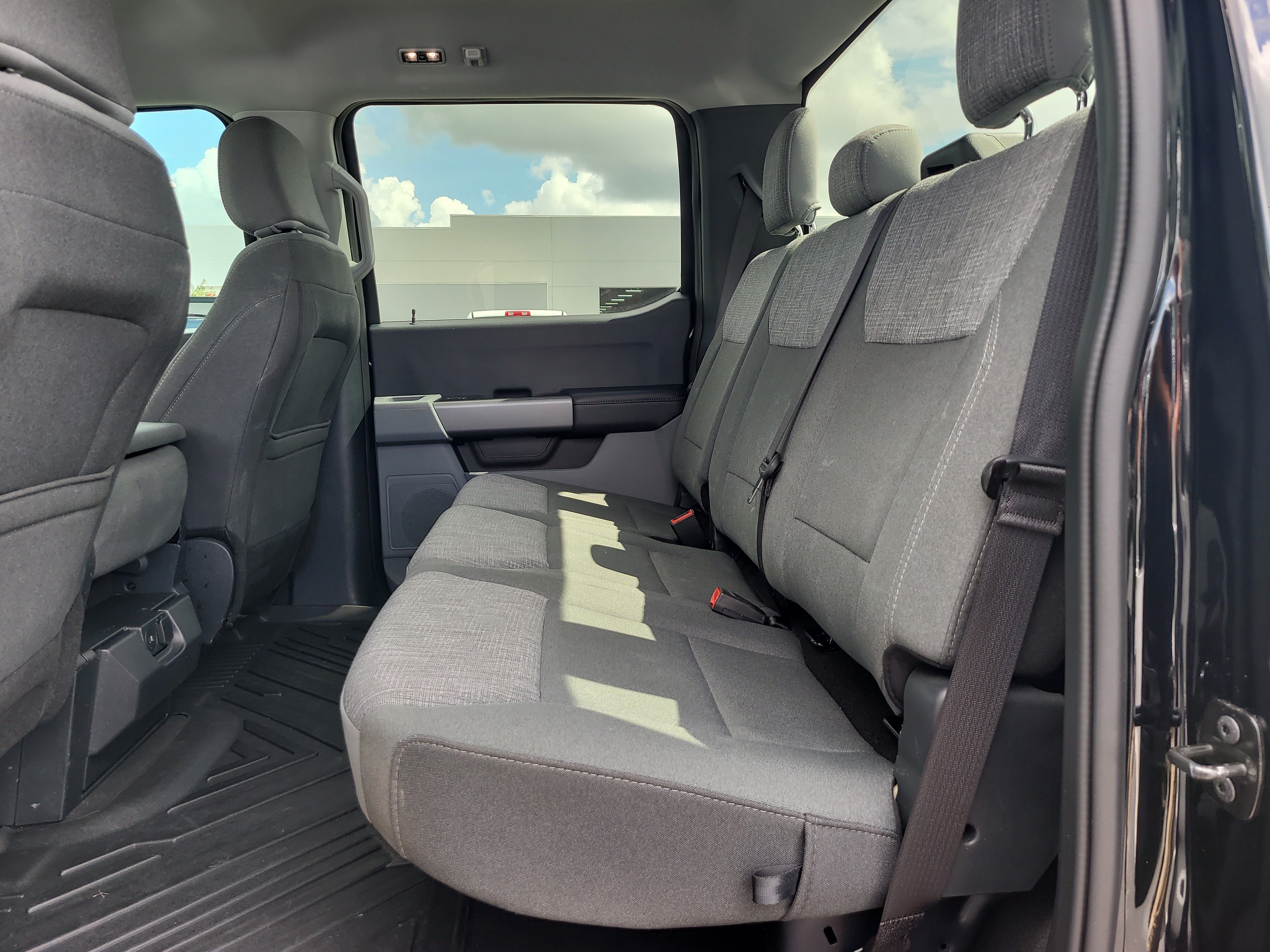Used 2025 Ford F250 XLT w/ 360-Degree Camera Package AWD/4WD image 12