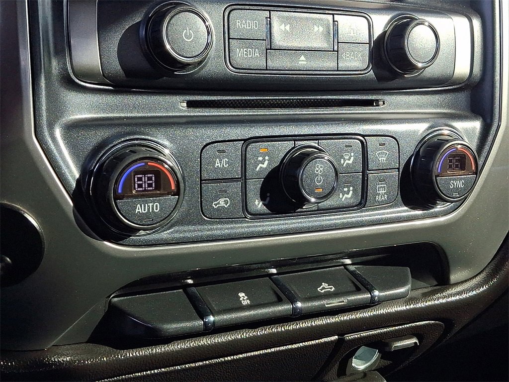 Used 2018 Chevrolet Silverado 1500 LT w/ All Star Edition image 17