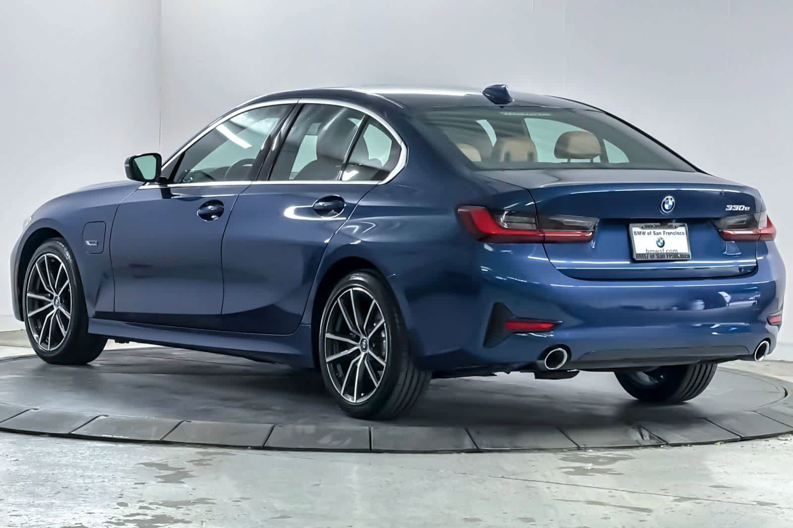 Used 2022 BMW 330e w/ Premium Package RWD image 6