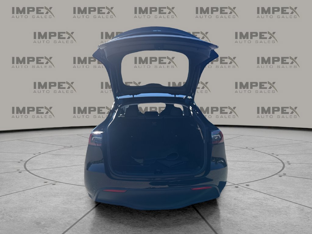 Used 2023 Tesla Model Y Long Range AWD/4WD image 29