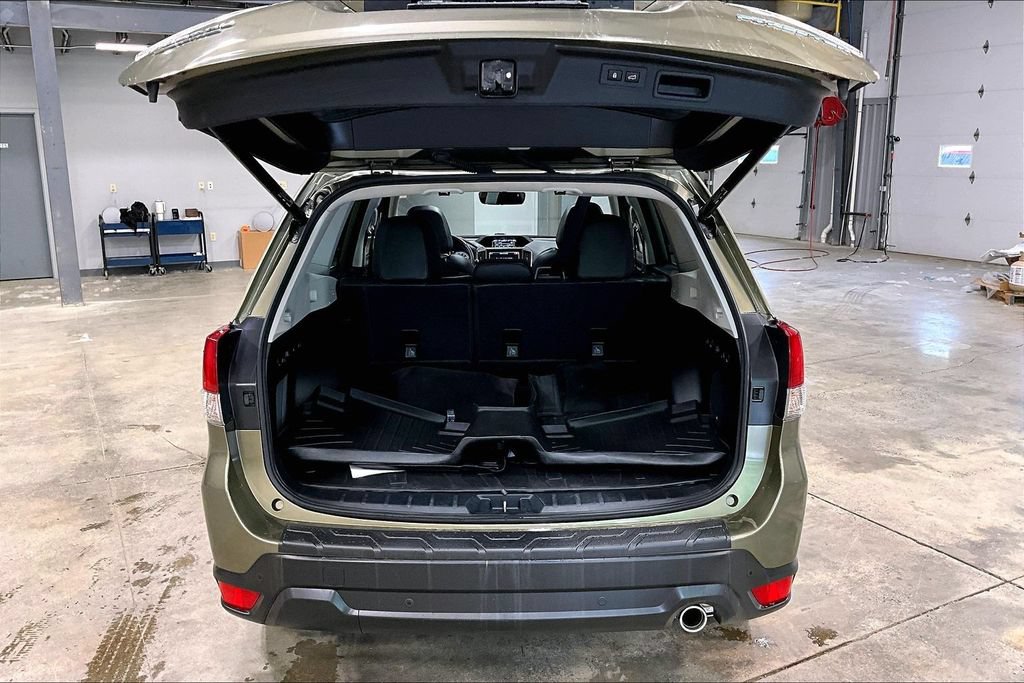 Used 2023 Subaru Forester Limited AWD/4WD image 35