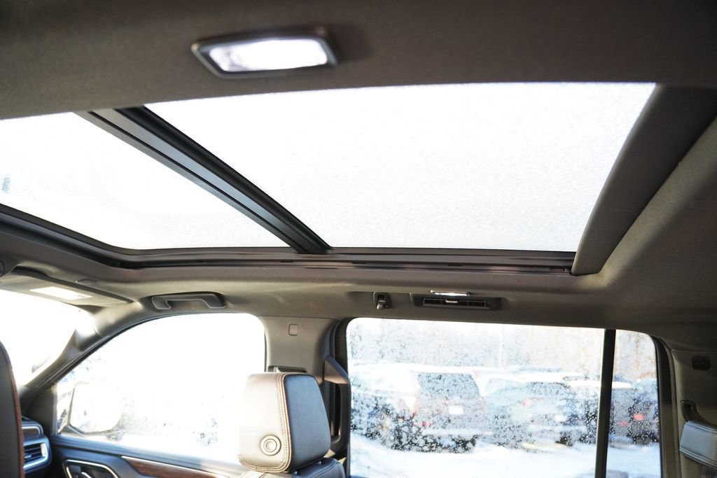 Certified 2024 Chevrolet Suburban High Country image 23