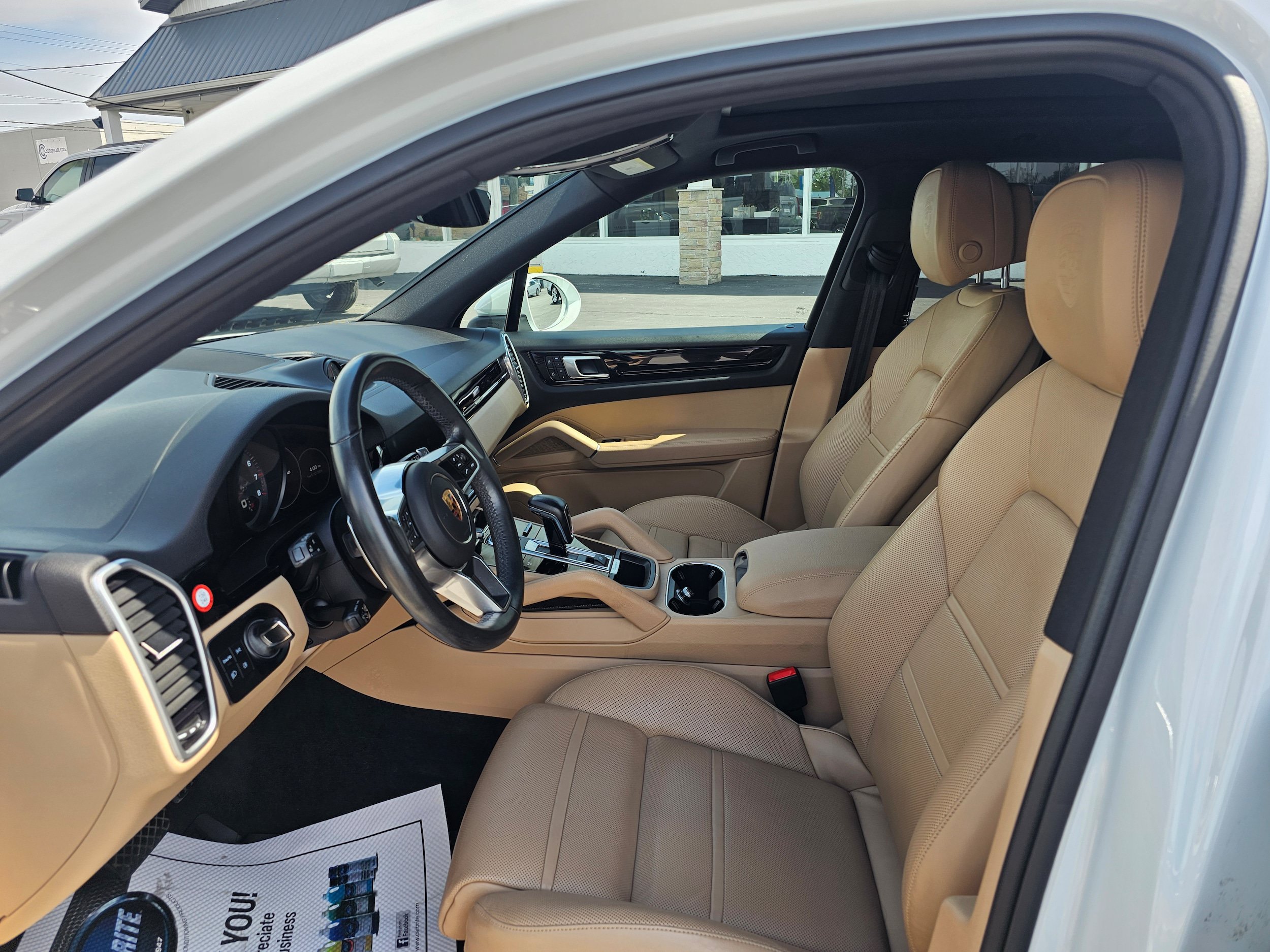 Used 2022 Porsche Cayenne AWD/4WD image 11