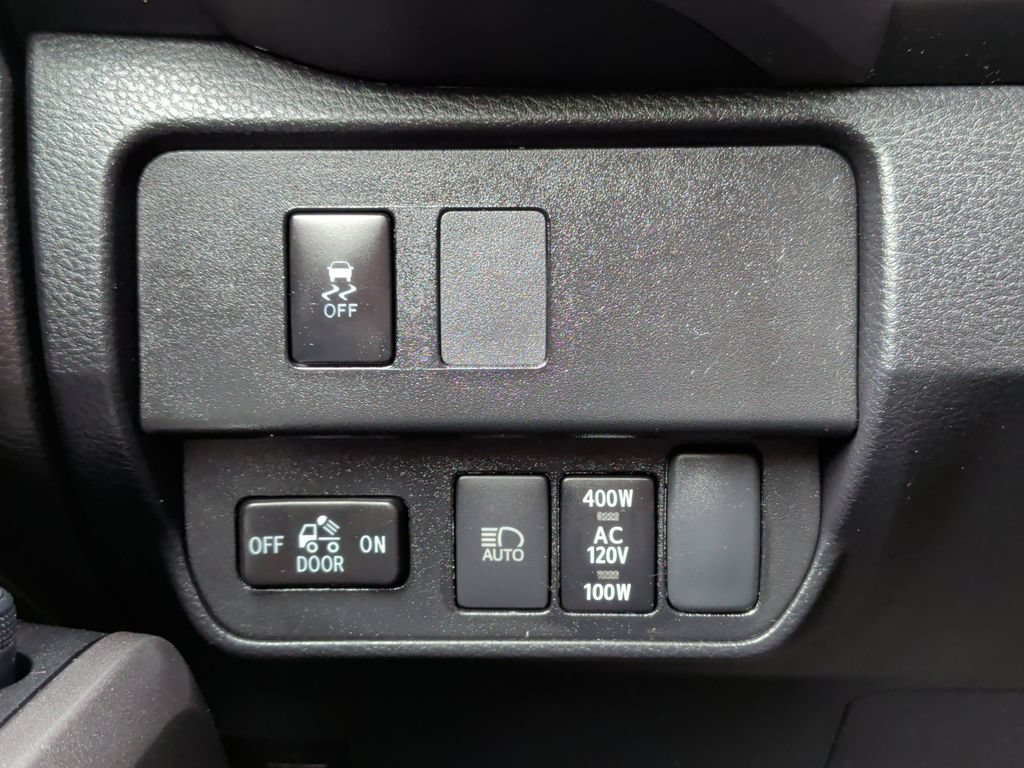 Used 2023 Toyota Tacoma TRD Sport AWD/4WD image 25