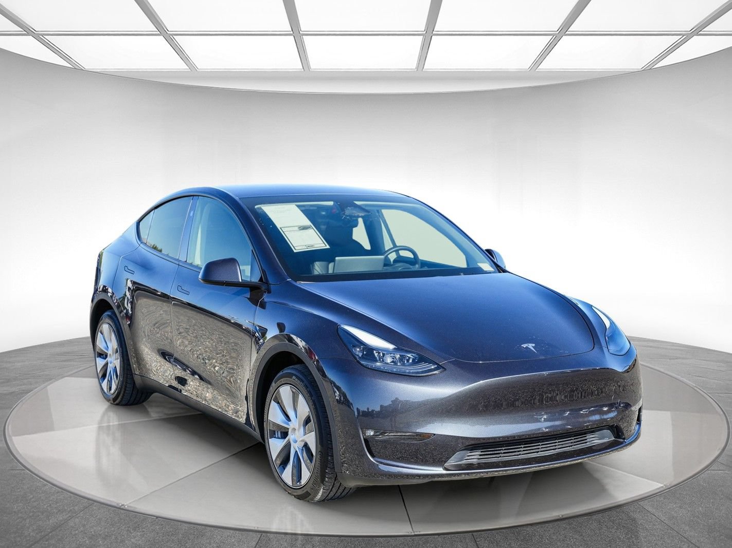 Used 2024 Tesla Model Y Long Range AWD/4WD image 5