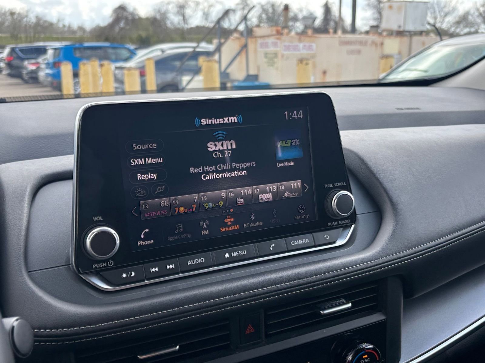 Used 2025 Nissan Rogue SV FWD image 20