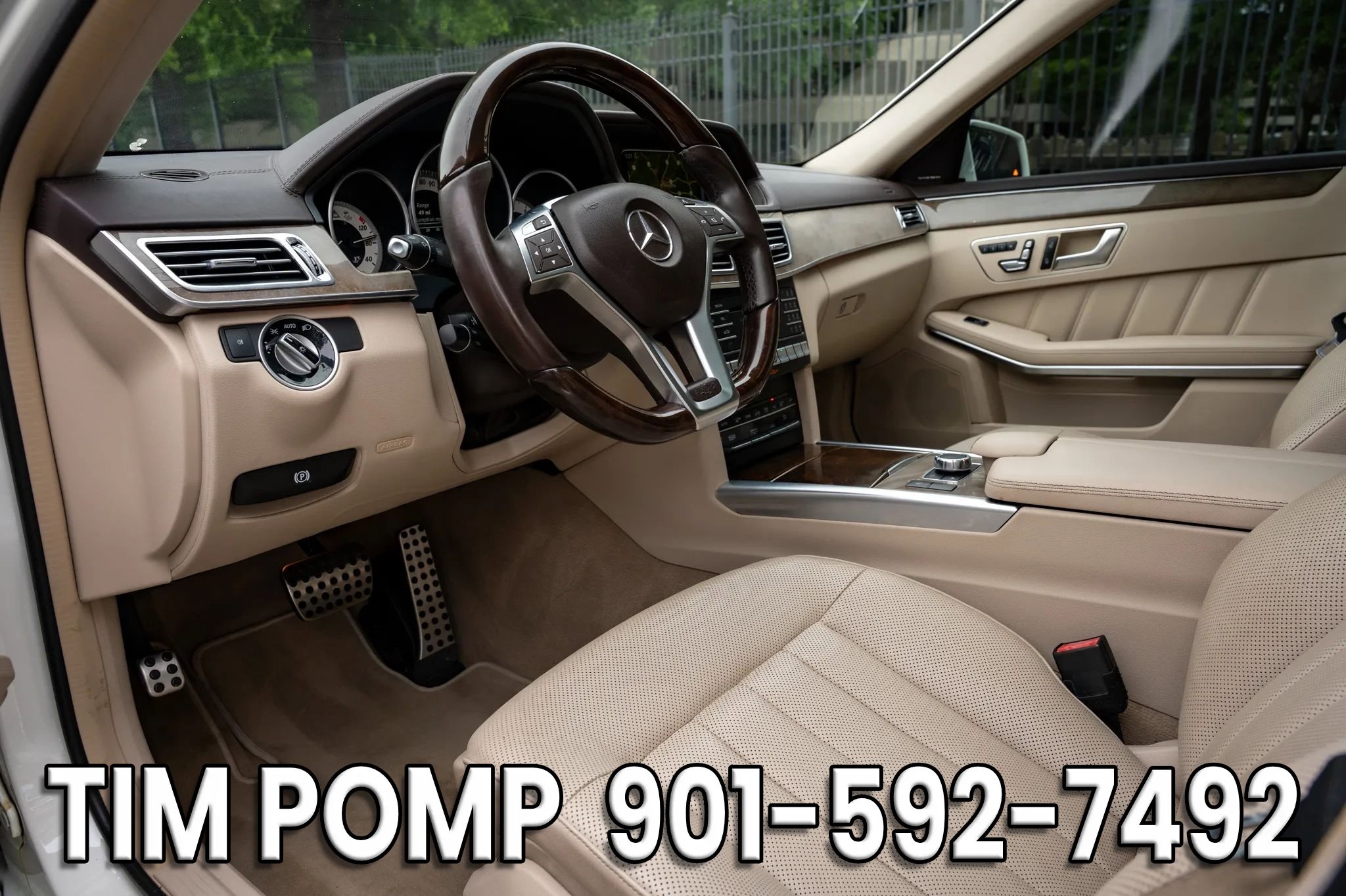 Used 2016 Mercedes-Benz E 400 Sedan w/ Lighting Package image 10