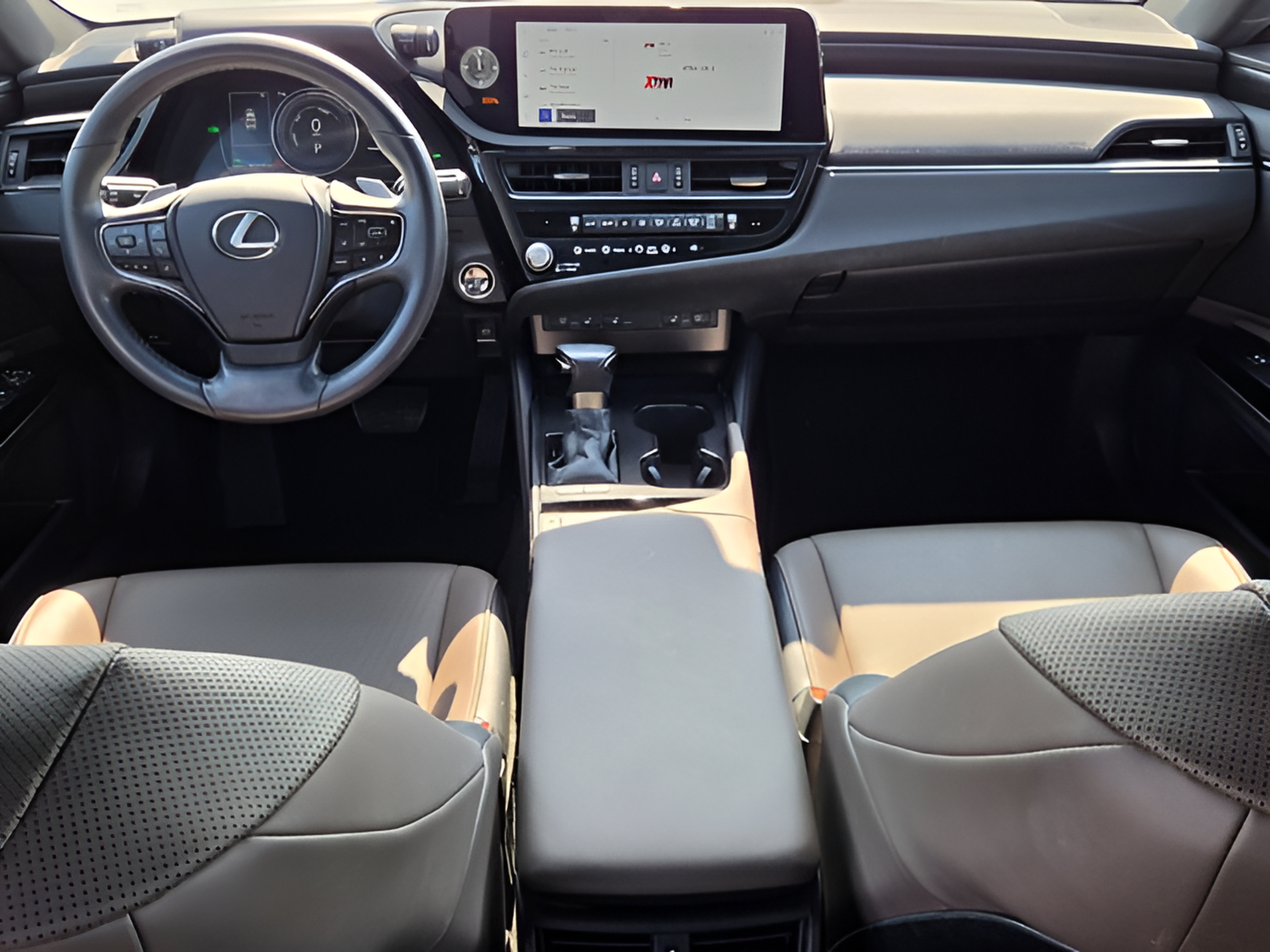 Used 2023 Lexus ES 300h w/ Premium Package FWD image 11