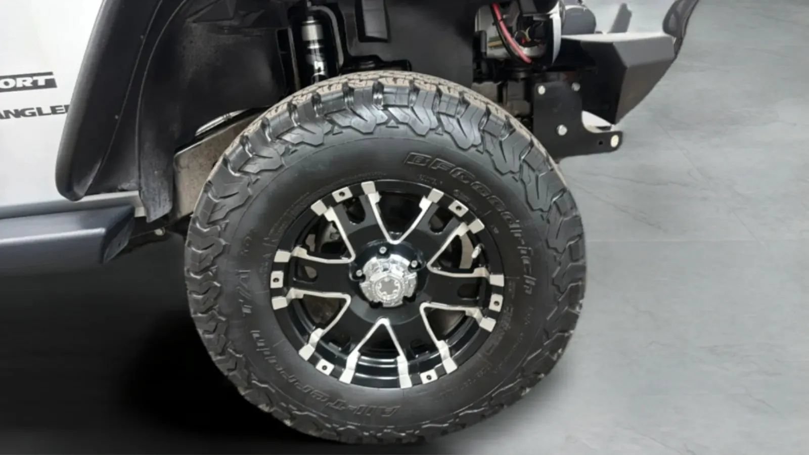 Used 2012 Jeep Wrangler Sport AWD/4WD image 24