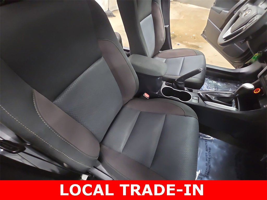 Used 2018 Toyota Corolla LE image 10