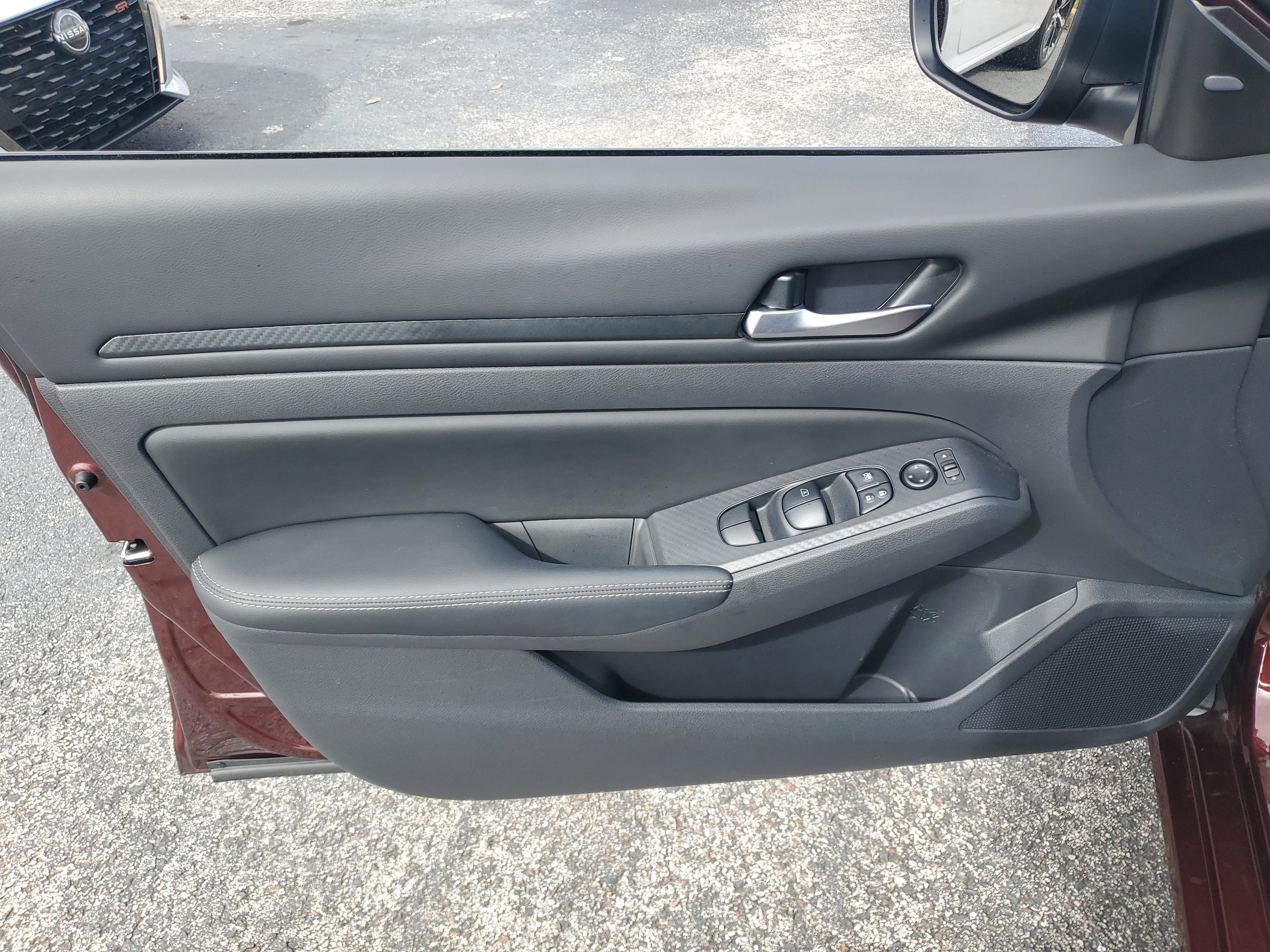 Certified 2024 Nissan Altima 2.5 SV image 9