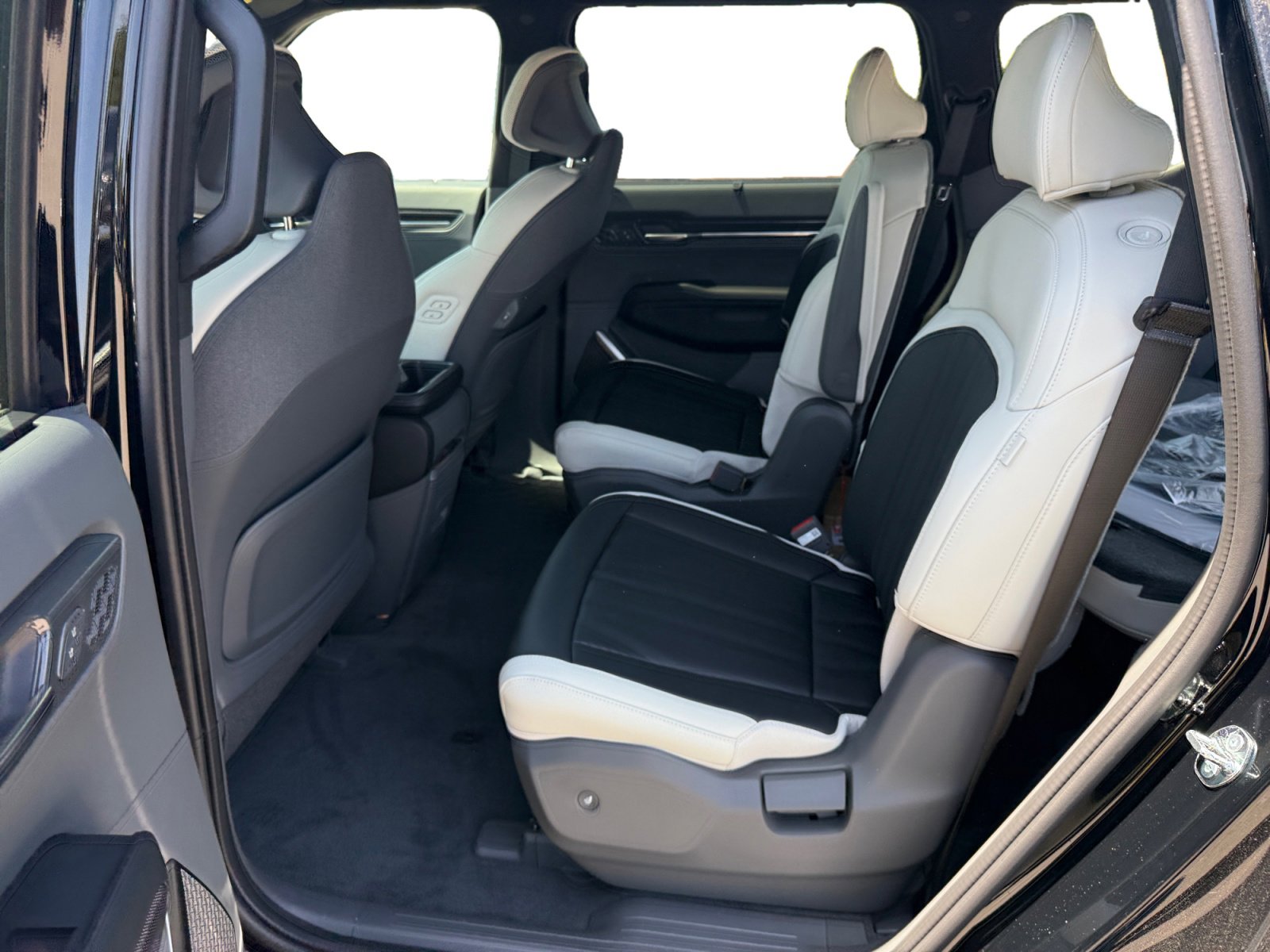 New 2026 Kia EV9 GT-Line AWD/4WD image 16