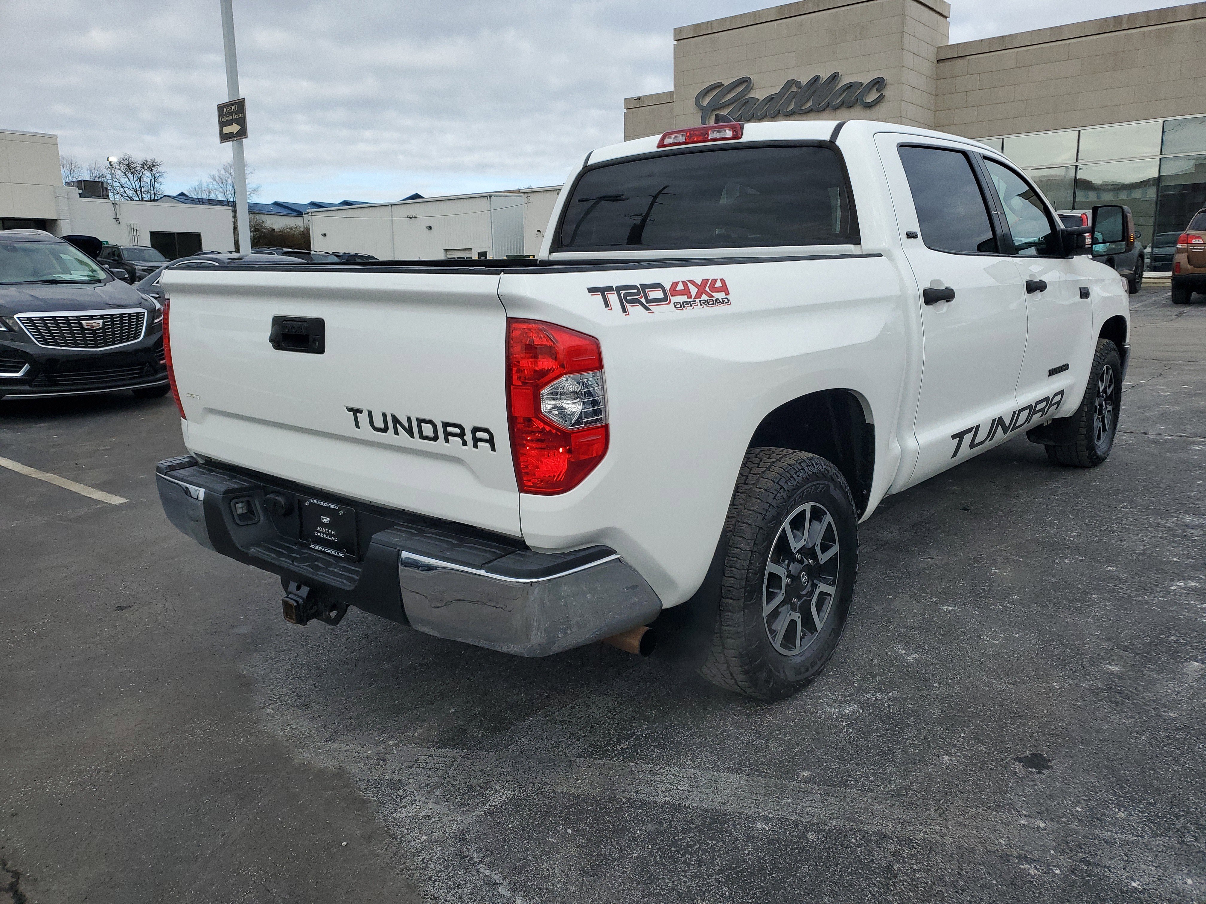 Used 2020 Toyota Tundra SR5 image 3