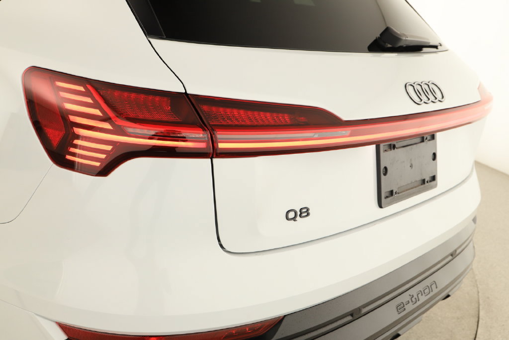 Certified 2024 Audi Q8 e-tron Premium Plus AWD/4WD image 31