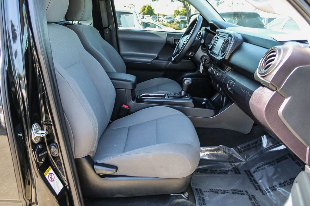 Used 2018 Toyota Tacoma SR w/ SR Convenience Package image 16