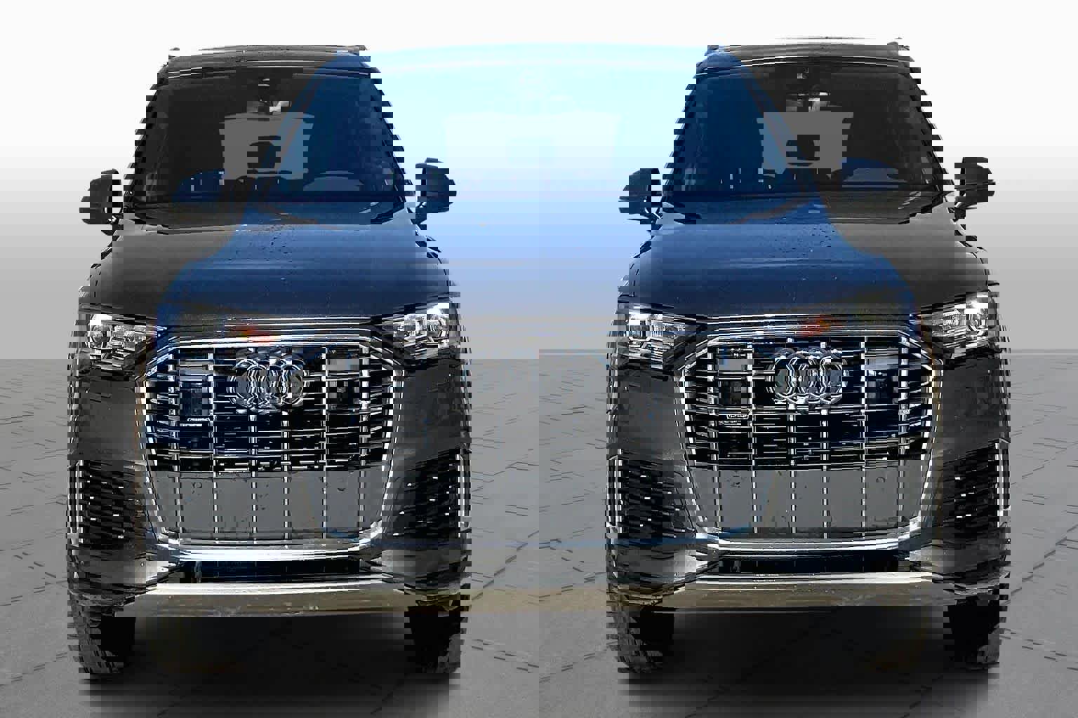 Used 2023 Audi Q7 2.0T Premium Plus w/ Premium Plus Package image 3