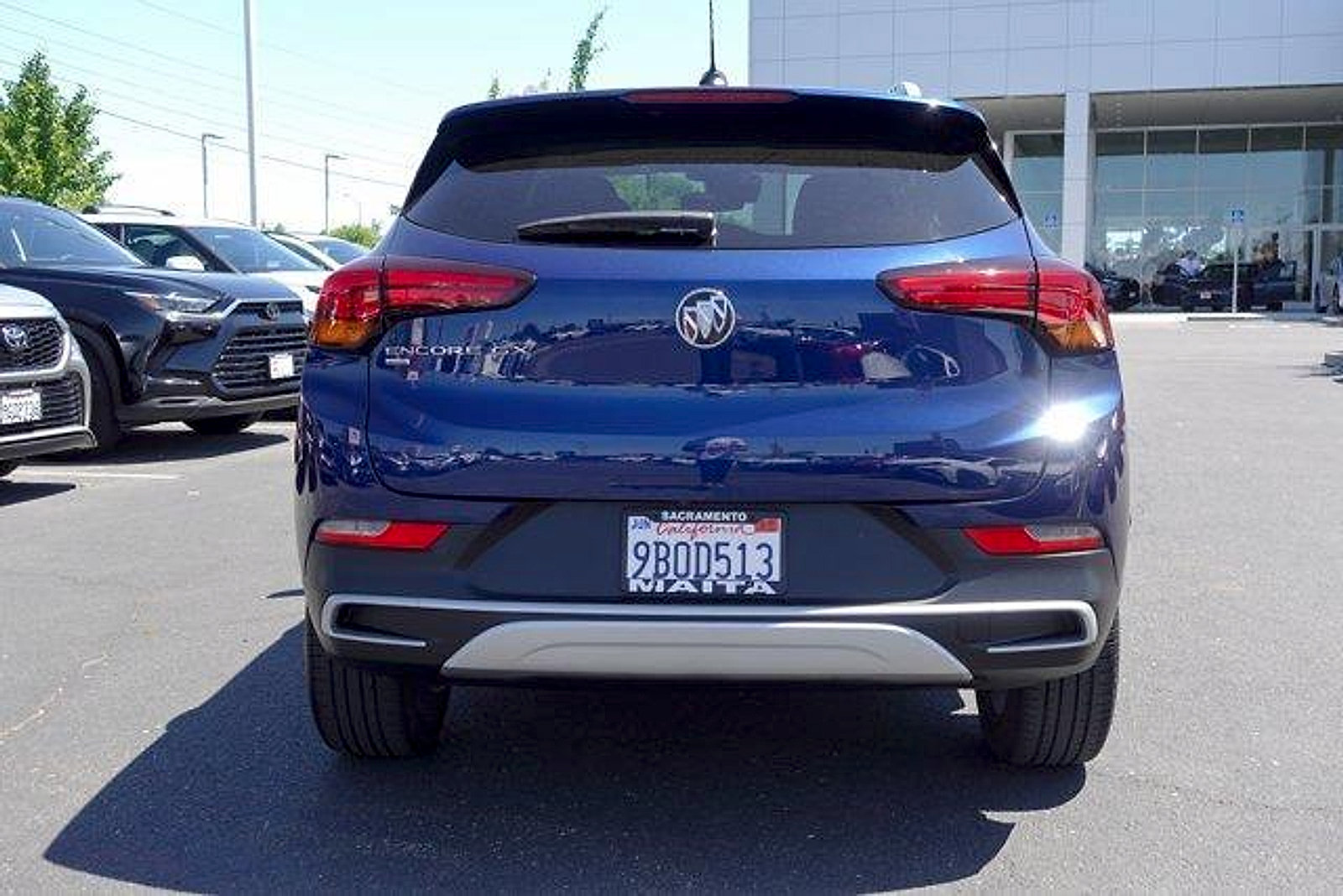 Used 2022 Buick Encore GX Select AWD/4WD image 6