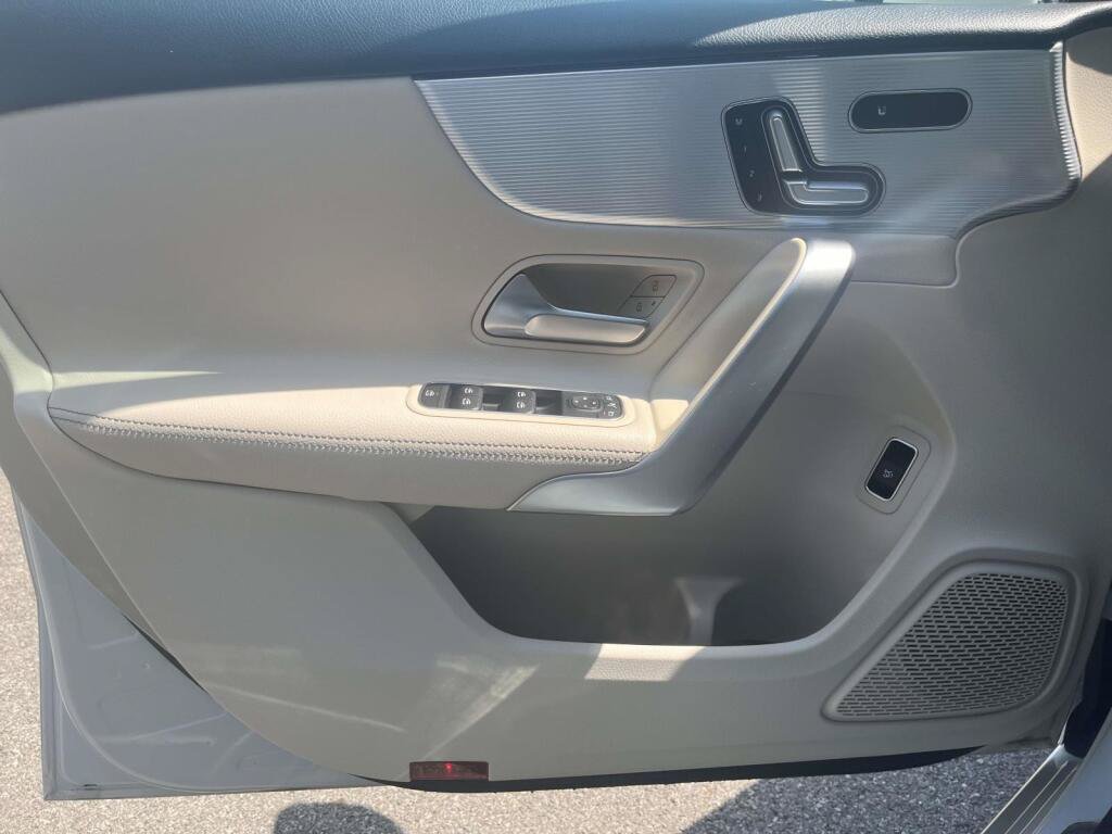 Certified 2020 Mercedes-Benz A 220 4MATIC image 28