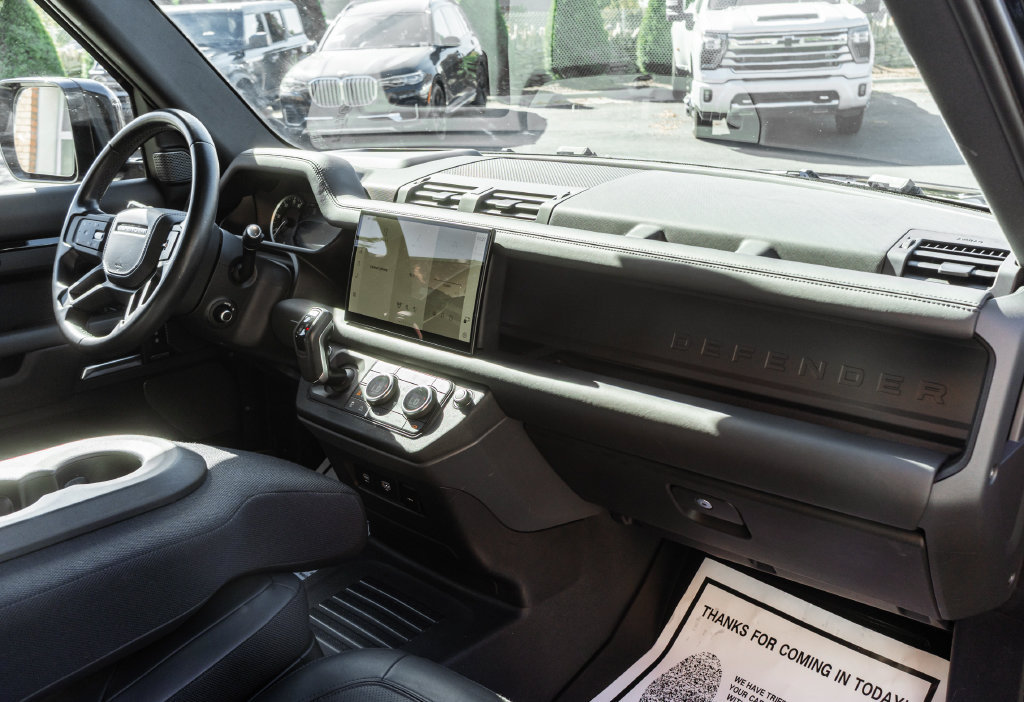 Used 2023 Land Rover Defender 90 X AWD/4WD image 12