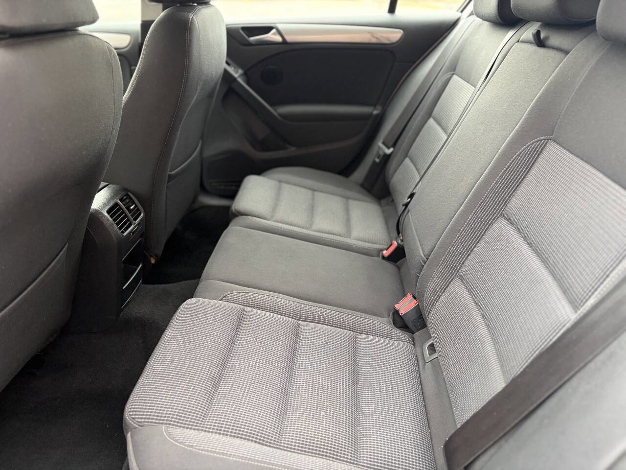 Used 2013 Volkswagen Golf 4-Door image 15