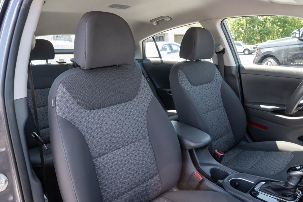 Used 2018 Hyundai Ioniq Blue FWD image 31