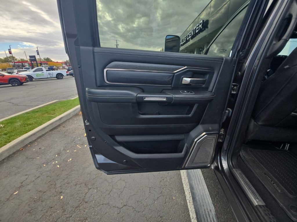 Used 2020 RAM 3500 Limited AWD/4WD image 16