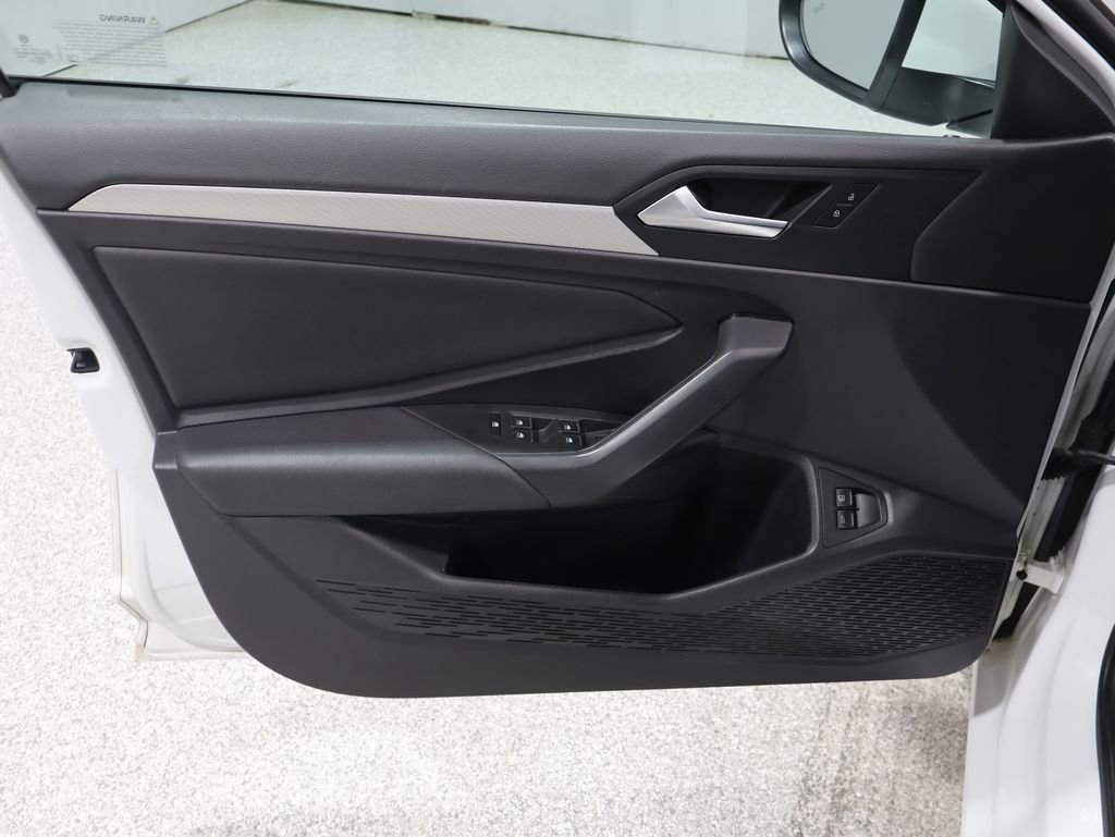 Used 2021 Volkswagen Jetta S image 12