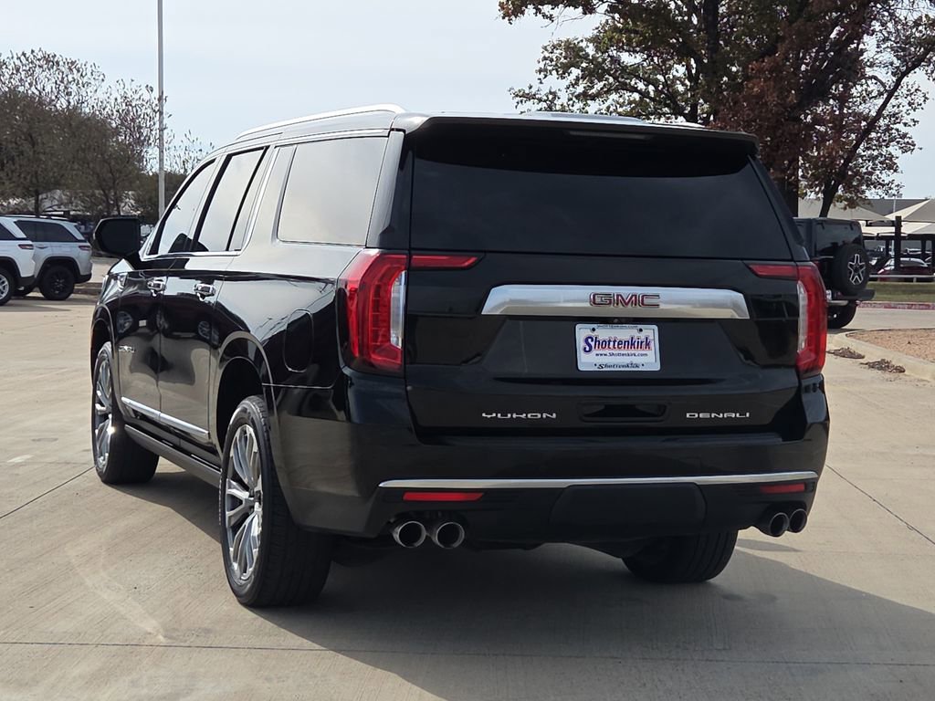 Used 2021 GMC Yukon XL Denali w/ Denali Premium Package RWD image 6