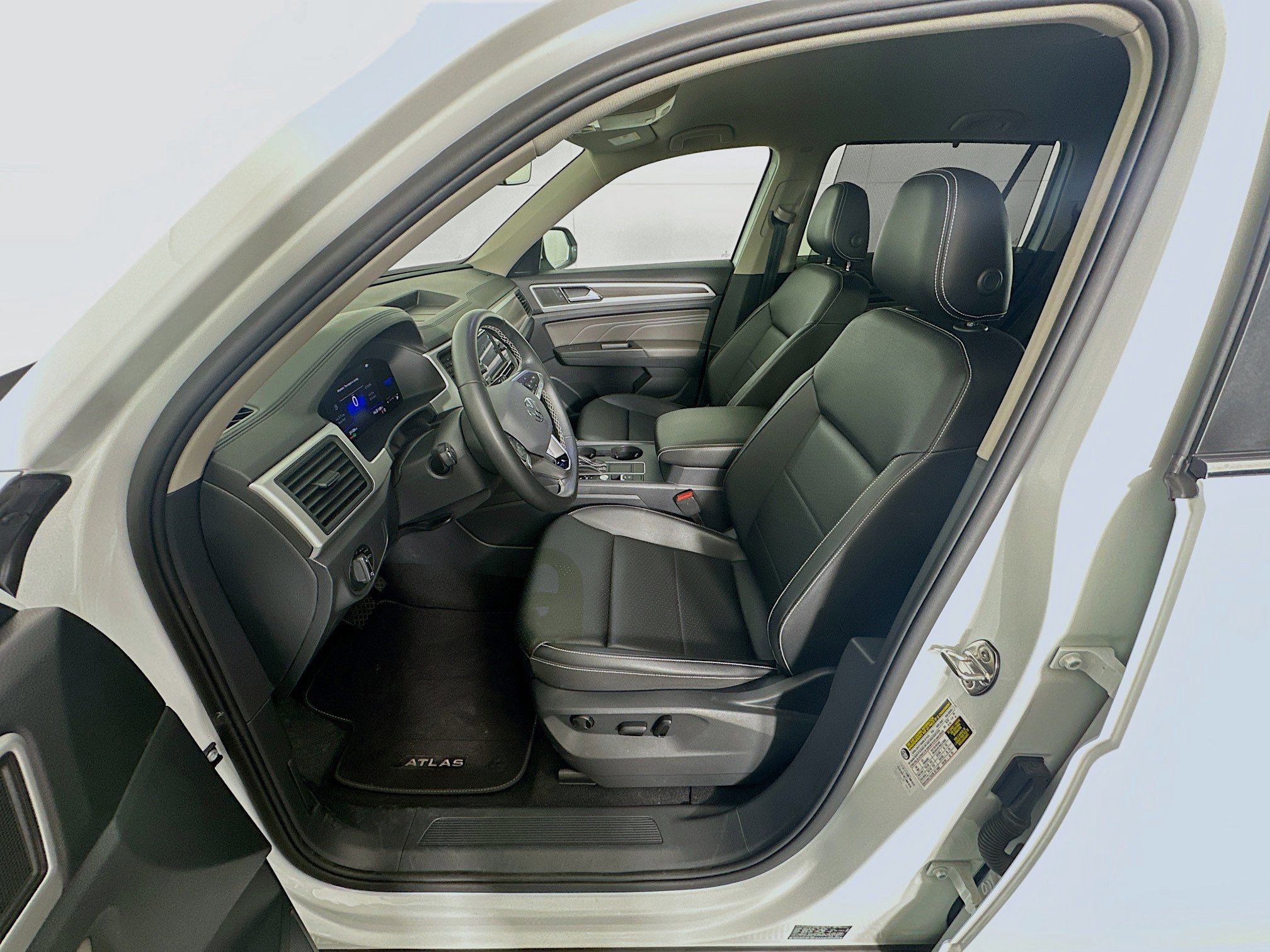 Used 2023 Volkswagen Atlas SE FWD image 13