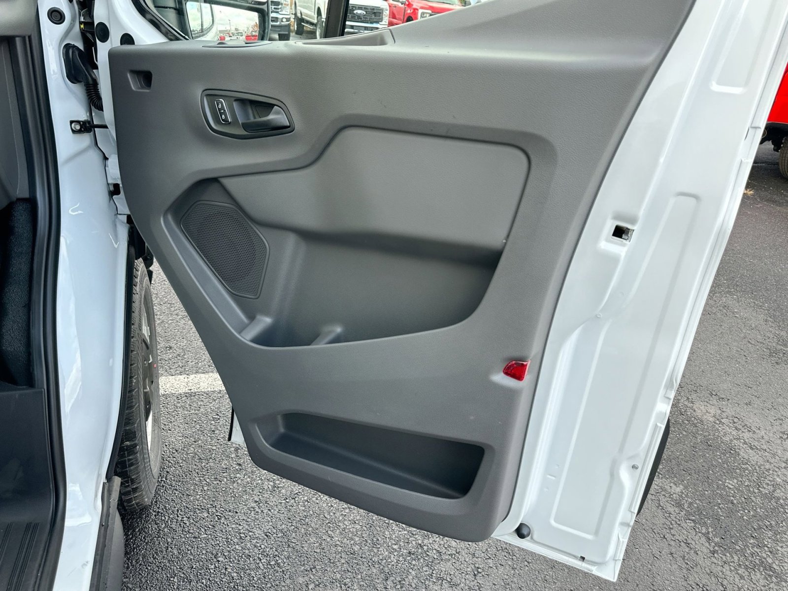 New 2026 Ford Transit 250 148 Medium Roof w/ Load Area Protection Package RWD image 39