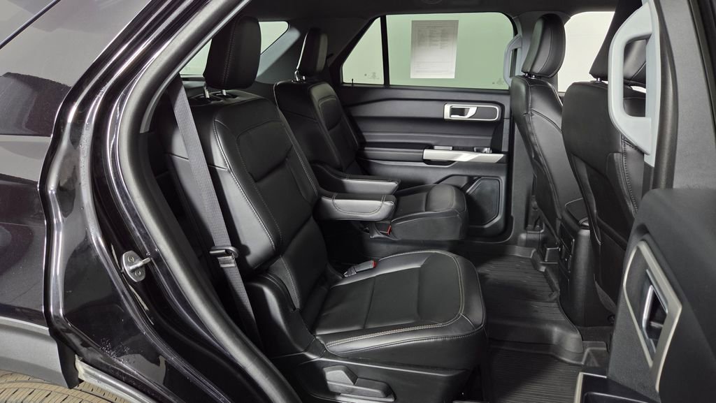 Used 2023 Ford Explorer XLT w/ Equipment Group 202A image 35