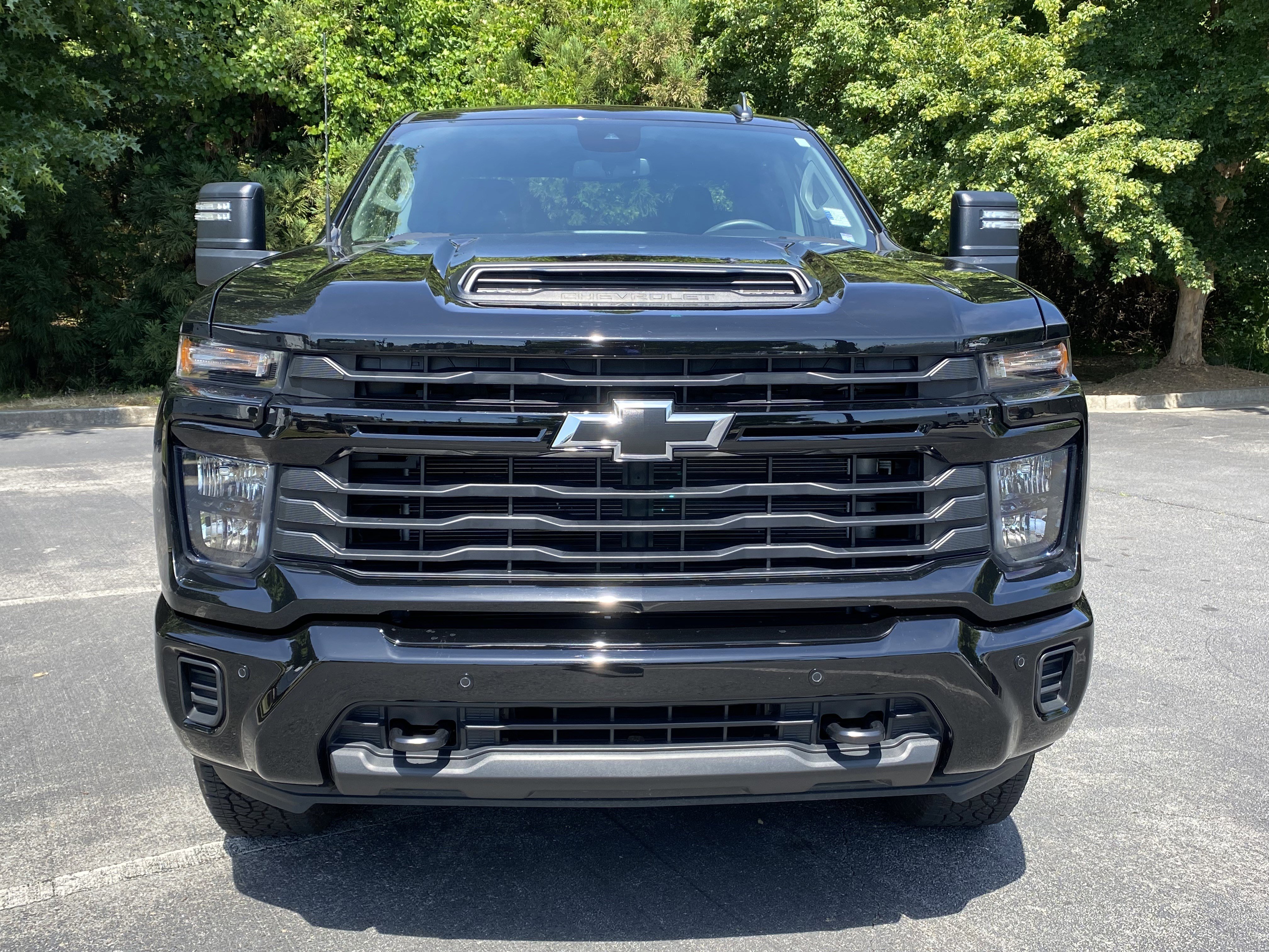 Used 2025 Chevrolet Silverado 2500 Custom w/ Custom Value Package RWD image 3