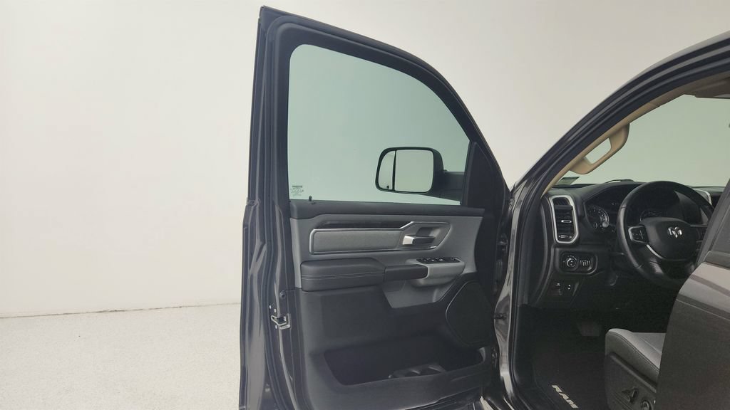Used 2019 RAM 1500 Big Horn RWD image 15